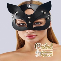 قناع القطة الجلدي الأحمر للإطلالة الجريئة والمثيرة