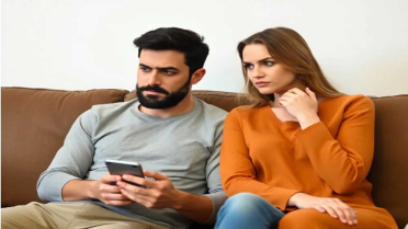 6 علامات واضحة أن زوجك يخفي عنك أسراراً (وكيف تتعاملين معها بذكاء)